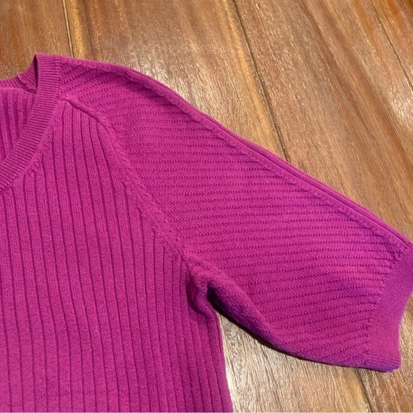 Lands End Women’s Violet Purple Scoop Neck Short Sleeve Sweater Size S (6-8) - Picture 2 of 7